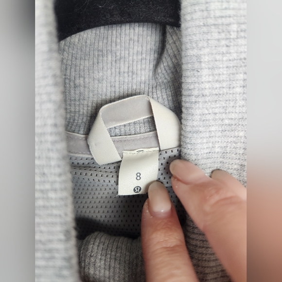 Lululemon Peaceful Moments Pullover - Grey Fleece - Size 8 - Picture 3 of 7